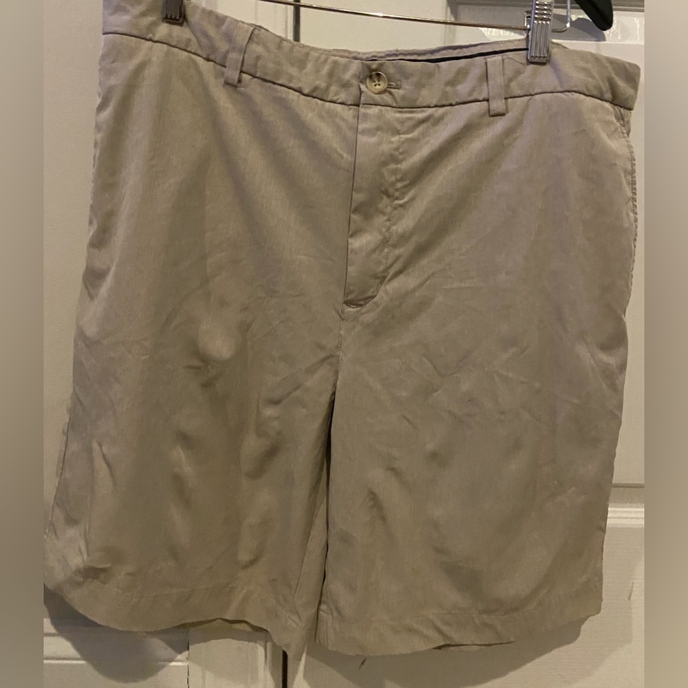 Taylor Byrd khaki shorts